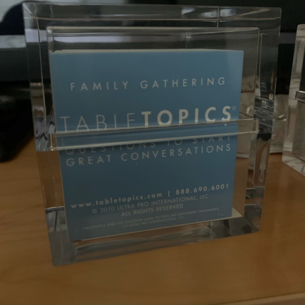 TableTopics Family Gathering - 135 Conversation Starter Question Cards